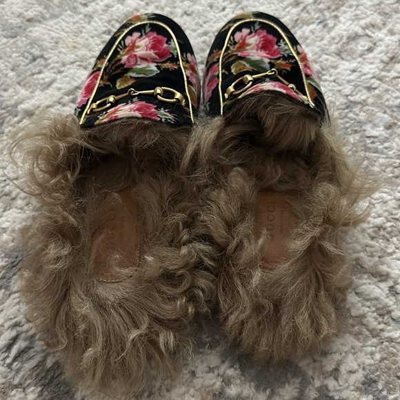 đź’ŻAuth. Gucci fur slippers sz 37 - Picture 2 of 7